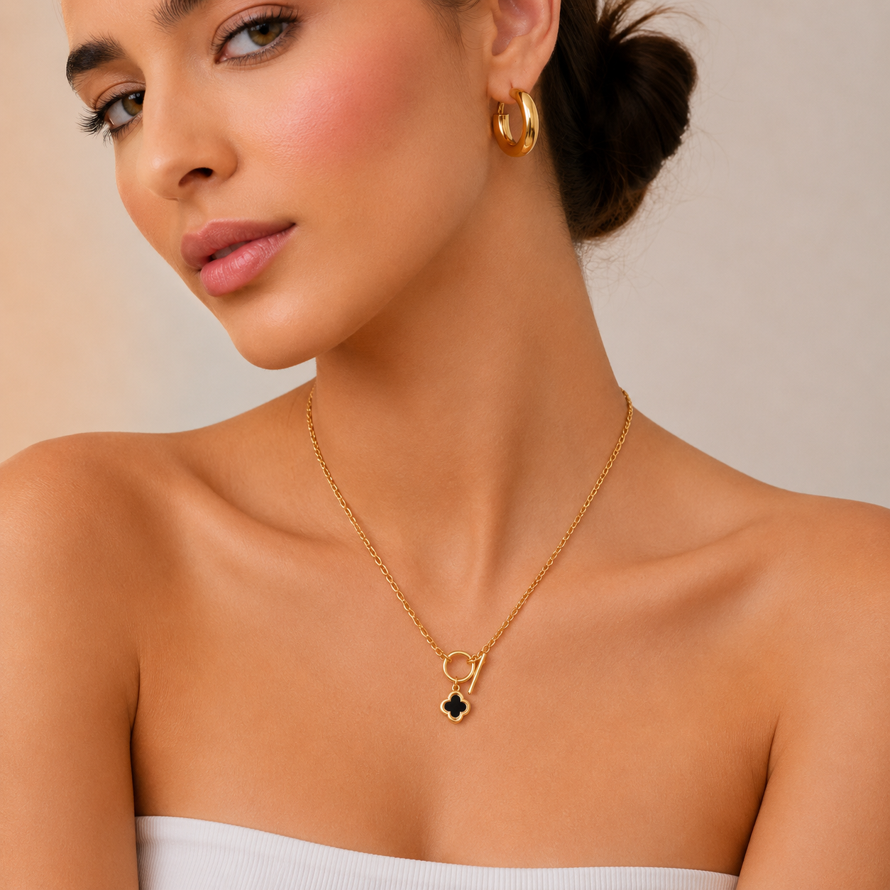 Gold Clover Pendant Necklace with Toggle Clasp