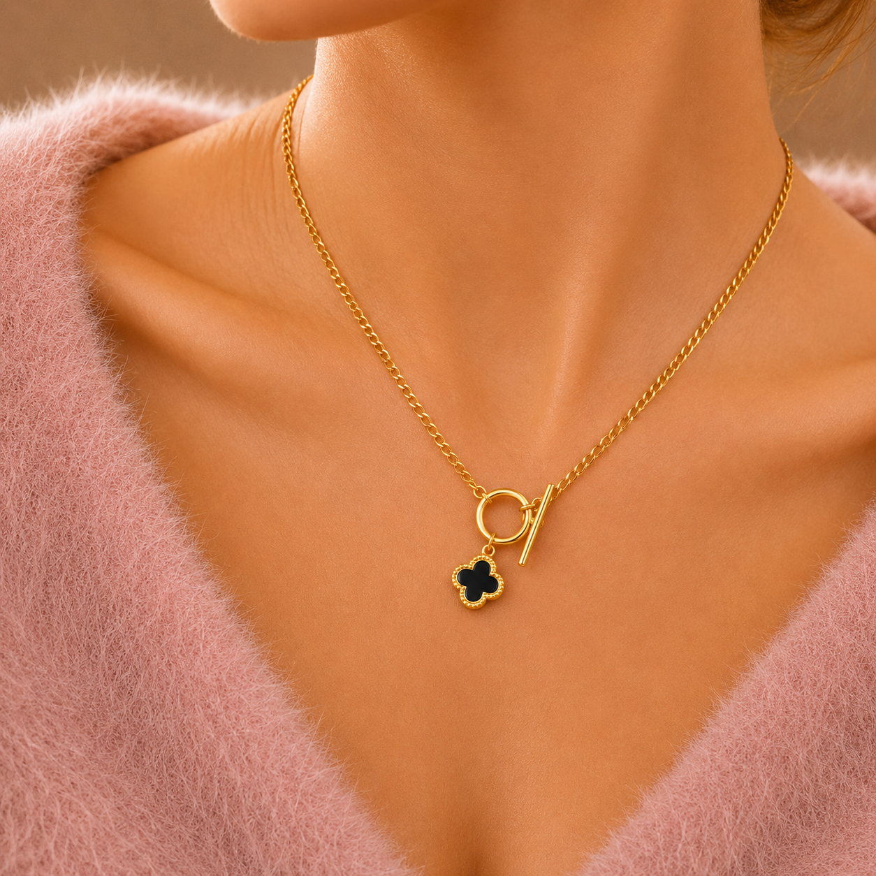 Gold Clover Pendant Necklace with Toggle Clasp