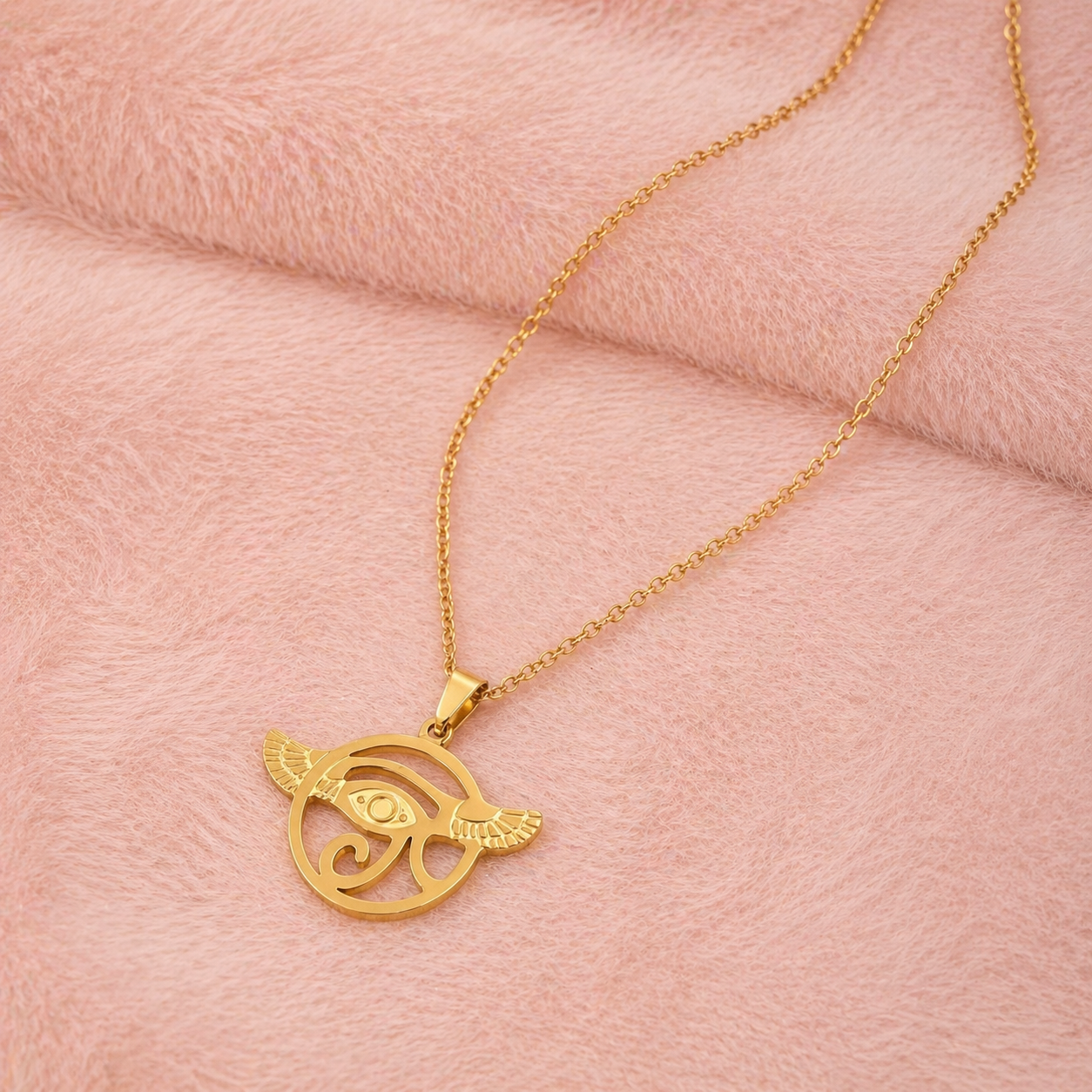 The Eye Fly Necklace