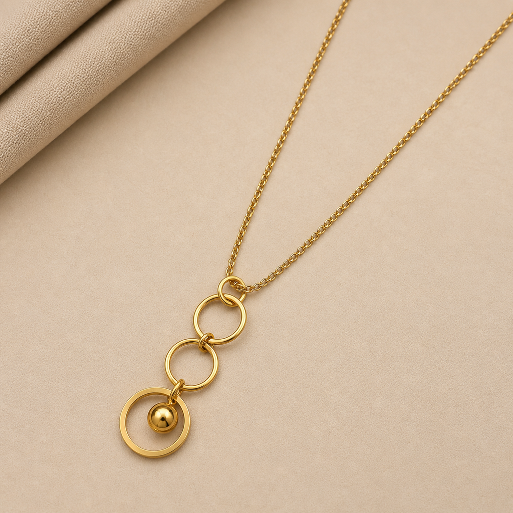 Interlocking Circle Pendant Necklace