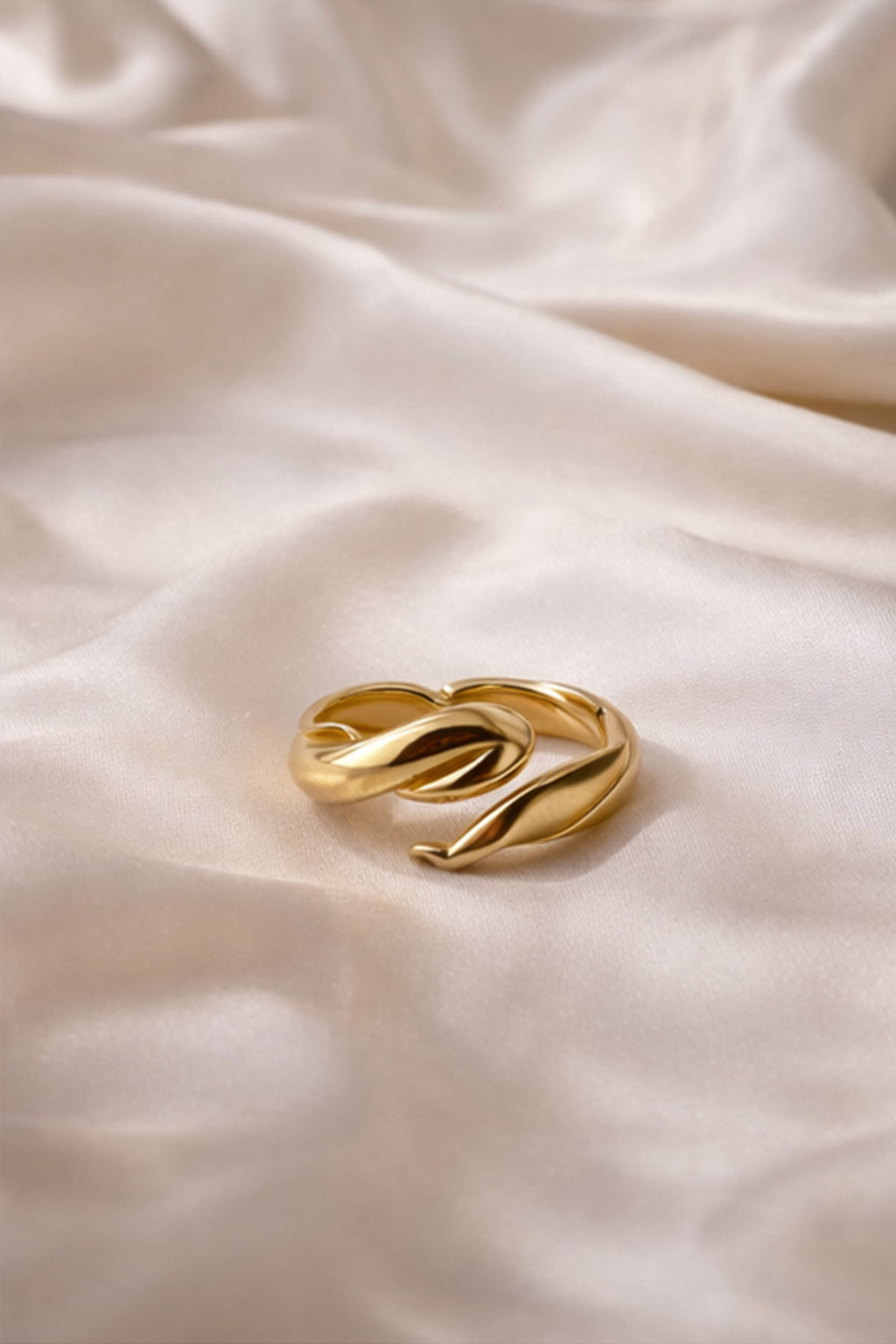 Gold Twisted Knot Ring